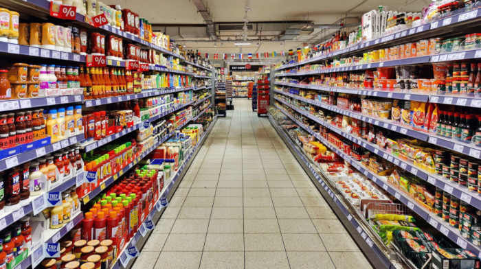 Uvozimo od igle do lokomotive: Svinjetina iz Španije i Rusije, krompir iz Francuske, a odakle uvozimo paradajz?