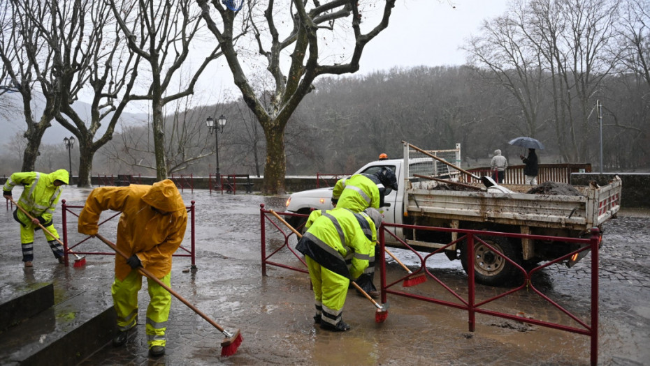 Obilne padavine u Francuskoj: Crveno upozorenje zbog poplava, visok rizik od izlivanja reka
