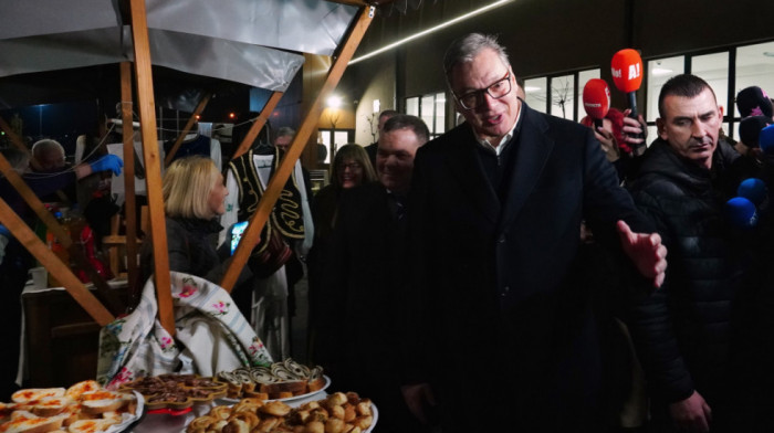 Vučić: Za godinu dana ljudi donose odluku-Srbija u budućnosti ili blokaderska prošlost