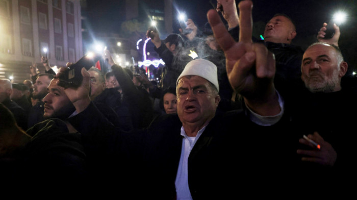 Albanija pod pritiskom: Analitičar Andoni o političkoj krizi u zemlji kandidatu za članstvo u EU