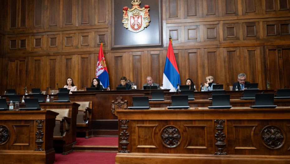 Poslanici nastavili objedinjenu raspravu o 25 tačaka dnevnog reda