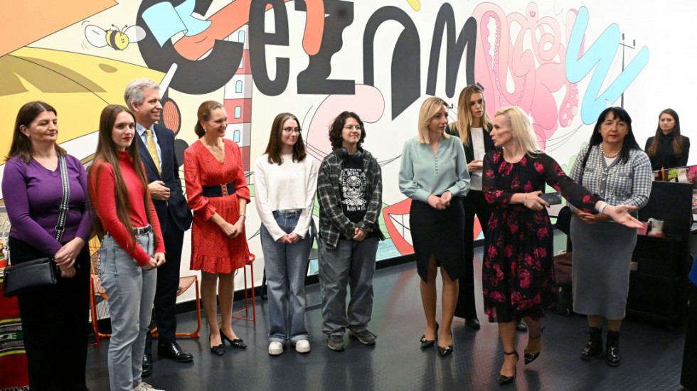 Otvorena praznična izložba "Zanatima do tolerancije", most koji spaja umetnost, empatiju, identitet i solidarnost