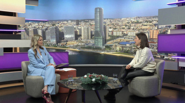 Izložba "Umetnost na dar": Umetnost, prazničko darivanje i humanitarna misija koja okuplja savremene umetnike