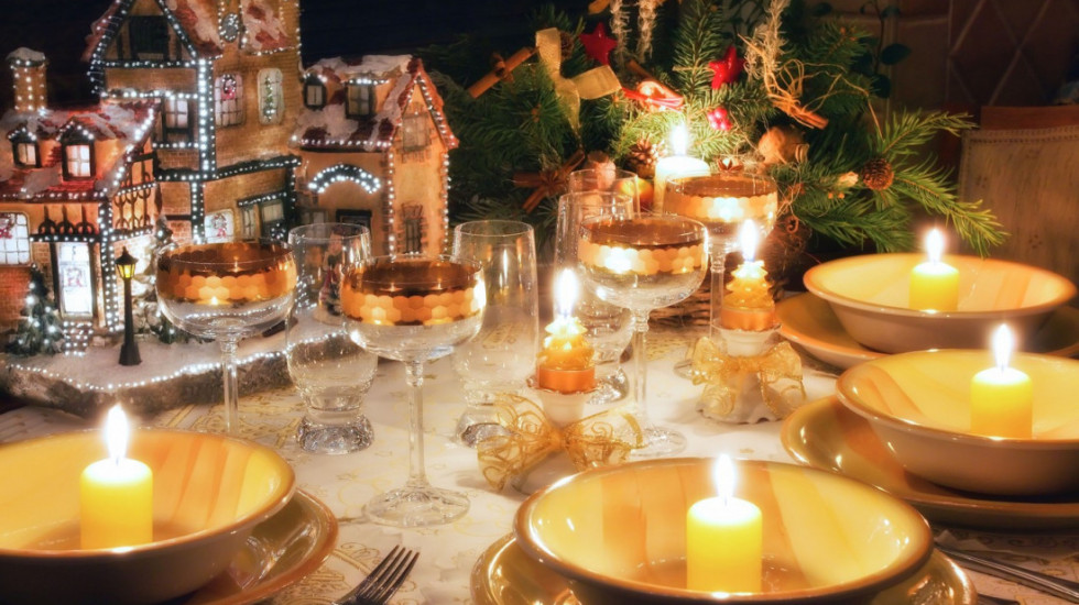 Državni vrh Srbije čestitao Božić po gregorijanskom kalendaru