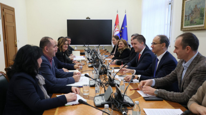 Macut sa predstavnicima sindikata prosvete o izazovima u obrazovanju