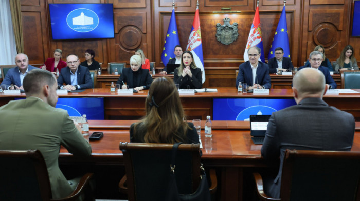 Bez dogovora mlekara i ministra, državni sekretar za Euronews Srbija: Šta se dešavalo na sastanku iza zatvorenih vrata?