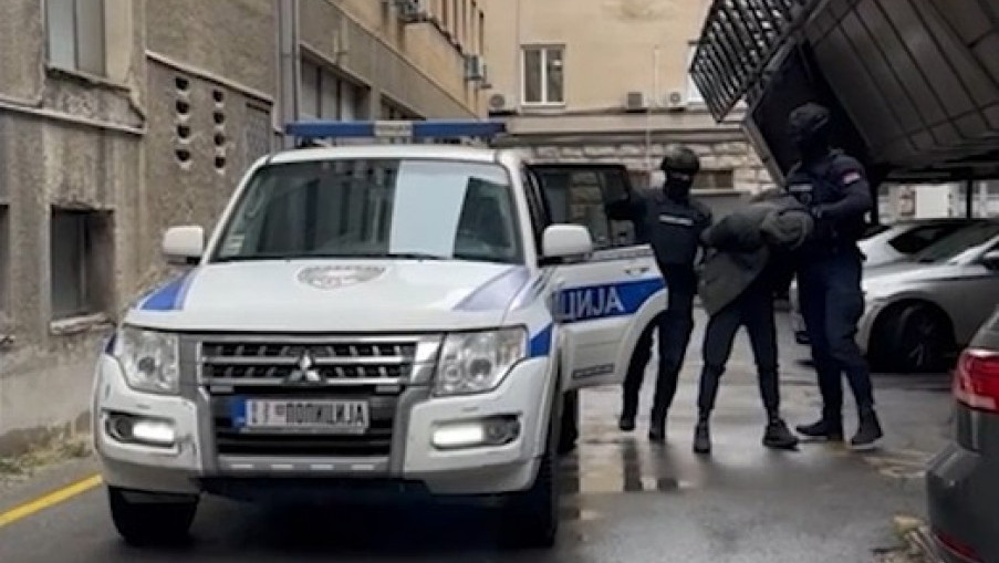 Otkriven arsenal oružja u Beogradu, uhapšen muškarac: Velika akcija policije i Višeg javnog tužilaštva