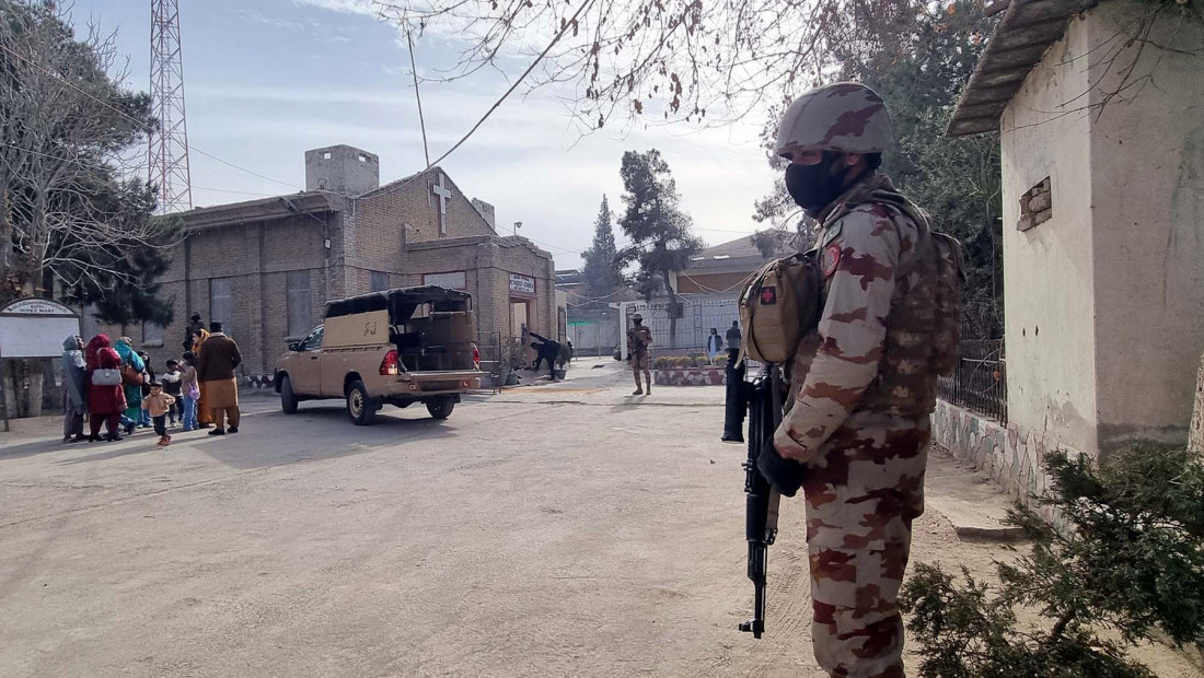 Više od 120 poginulih u samoubilačkim i oružanim napadima u Pakistanu