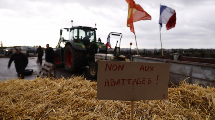 Francuski poljoprivrednici danas uklanjanju blokade na putevima u regionu Pirineja