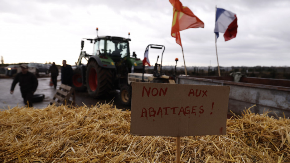 Francuski poljoprivrednici danas uklanjanju blokade na putevima u regionu Pirineja