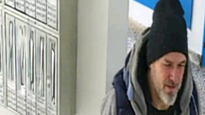 Ako vidite ovog muškarca odmah zovite policiju: Isekao ženu oštrim predmetom na Novom Beogradu, pa pobegao