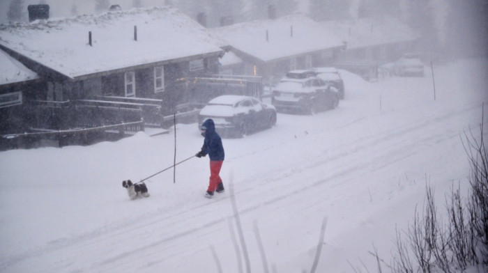 Oluja "Goreti" preti Britaniji, vremenske prilike "opasne po život": Crveno upozorenje za Ostrvo