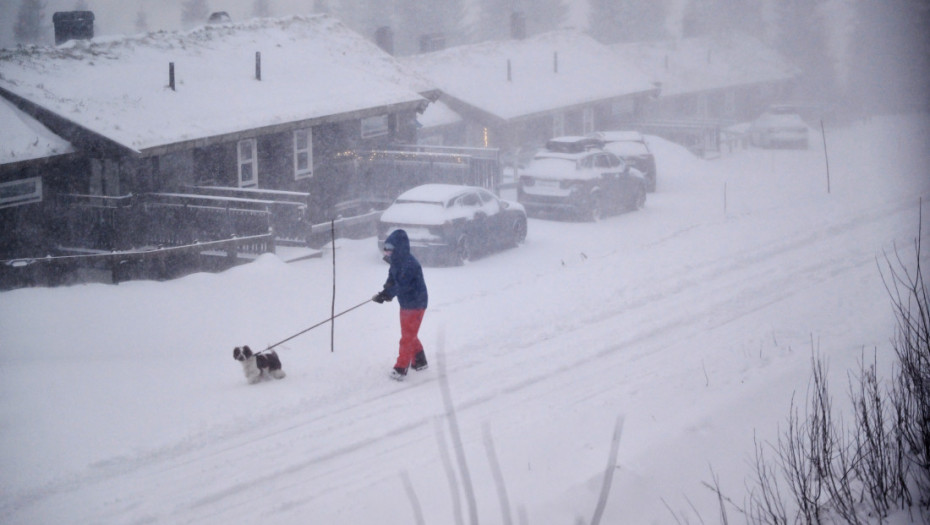 Oluja "Goreti" preti Britaniji, vremenske prilike "opasne po život": Crveno upozorenje za Ostrvo
