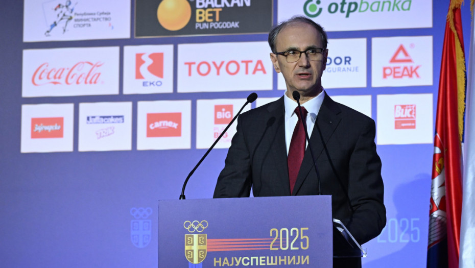 Macut čestitao Novu godinu građanima: Nastavljamo da gradimo Srbiju u 2026.