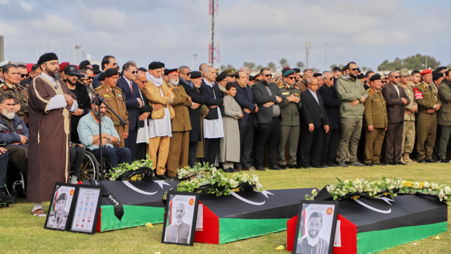 Libija u žalosti: Na stotine ljudi na oproštaju od generala El Hadada i žrtava avionske nesreće u Turskoj