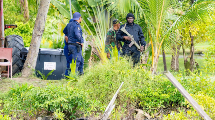U napadu muškarca u Surinamu poginulo devet osoba, među kojima četvro njegove dece