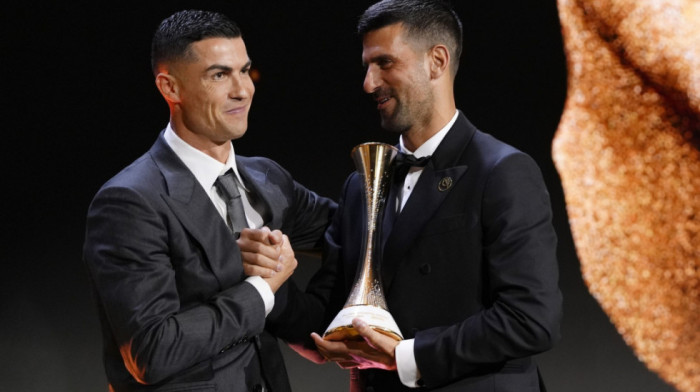 Novak Đoković dobio nagradu Globe Sports Award za dostignuća u sportu: Ronaldo uručio priznanje Srbinu