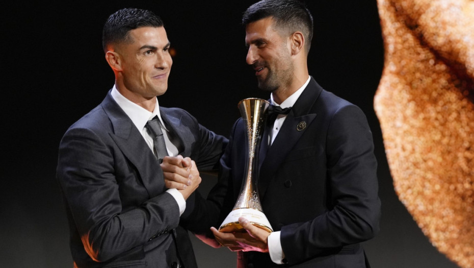 Novak Đoković dobio nagradu Globe Sports Award za dostignuća u sportu: Ronaldo uručio priznanje Srbinu