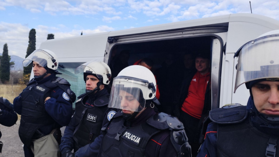 Tenzije u Botunu: Policija čuva gradilište kolektora, i mašine na parceli