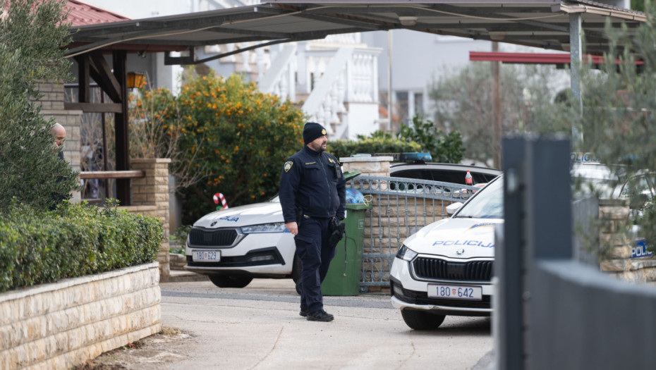 U Sukošanu otac upucao sina (18), pa istim oružjem presudio sebi