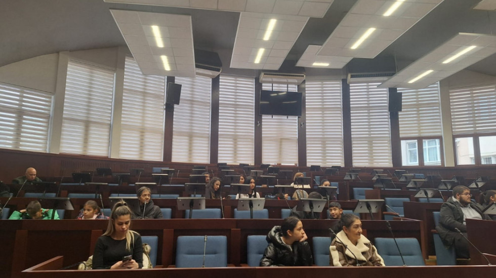 Najbolje đake romske nacionalnosti grad Čačak nagradio laptopovima