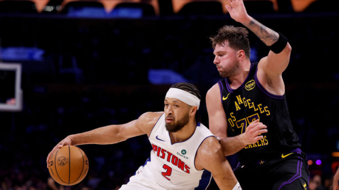 Pistonsi razoružali Lejkerse i pokvarili im novogodišnju zabavu