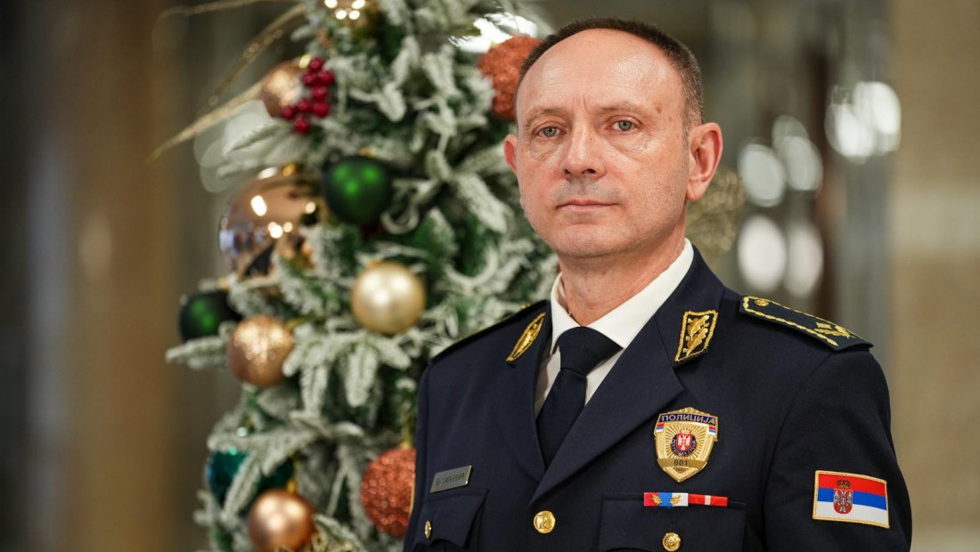 Direktor policije čestitao građanima predstojeće novogodišnje i božićne praznike