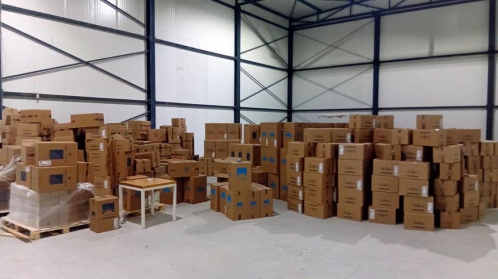 Uhapšena grupa osumnjičena da su firmu oštetili za cigarete vrednosti 2 miliona evra