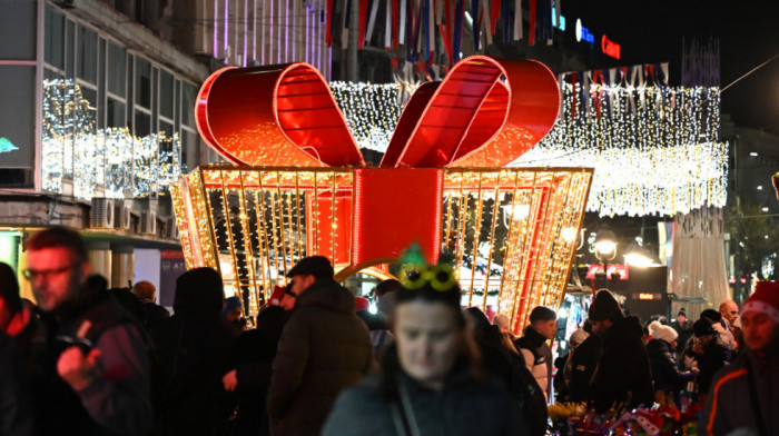 Novogodišnja noć bez težih incidenata, Hitna pomoć intervenisala uglavnom zbog padova