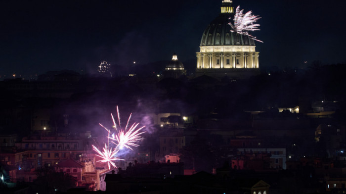 Italija: Jedna osoba poginula, 283 povređene u novogodišnjem vatrometu