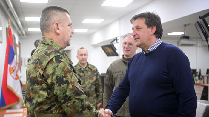 Gašić i Mojsilović obišli Operativni centar sistema odbrane
