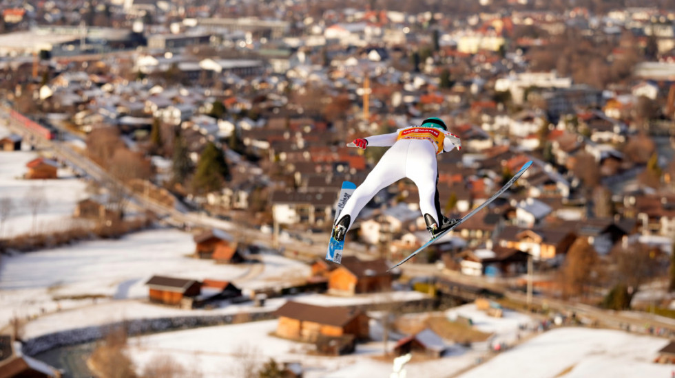 Domen Prevc uvećao prednost na Turneji Četiri skakaonice