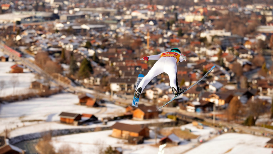 Domen Prevc uvećao prednost na Turneji Četiri skakaonice