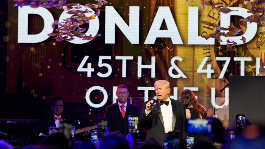 Tramp dočekao 2026. u Mar-a-Lagu aukcijom portreta Isusa vrednog 2,75 miliona dolara