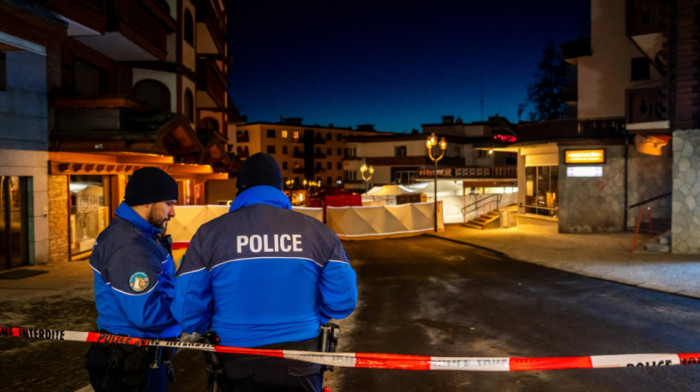 Švajcarska proglasila petodnevnu žalost nakon požara u baru