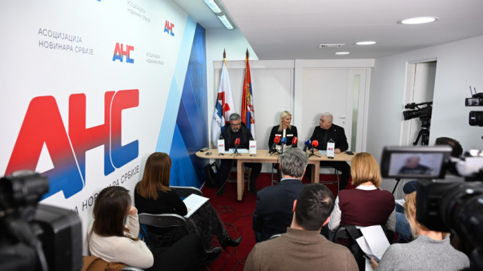 ANS predstavio izveštaj: 169 napada na novinare