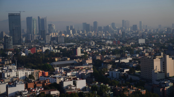 "Neboderi plešu tokom potresa": Snažan zemljotres pogodio Meksiko Siti, 12 osoba povređeno (VIDEO)