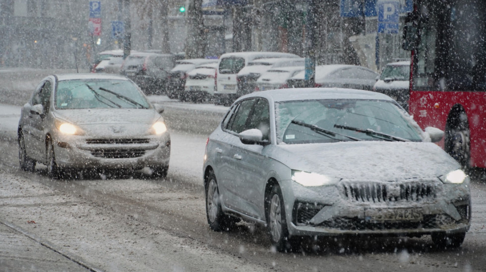 Putevi Srbije apeluju na oprez u saobraćaju zbog najavljenog snega i ledene kiše