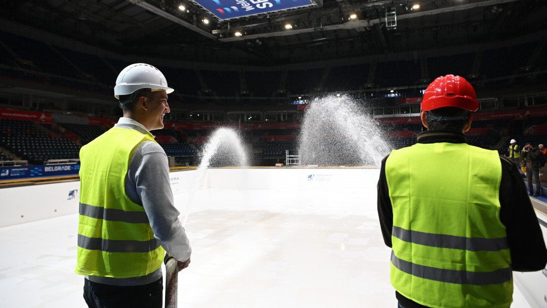 Kešelj i Jelenić se nadaju medalji: Počelo punjenje bazena u "Areni"
