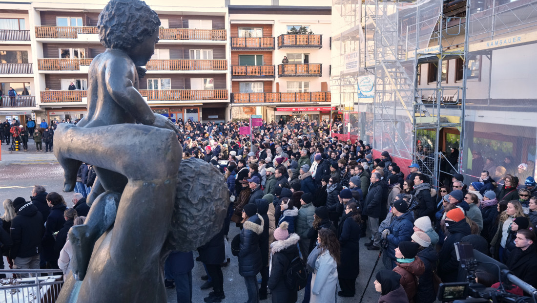 Zapalio se spomenik žrtvama požara u Kran-Montani