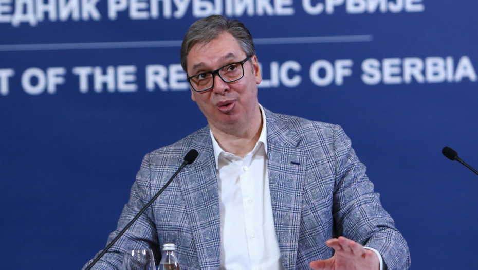 Vučić: Srbija jedina koja tokom padanja snega kreće sa čišćenjem ulica prvog prioriteta