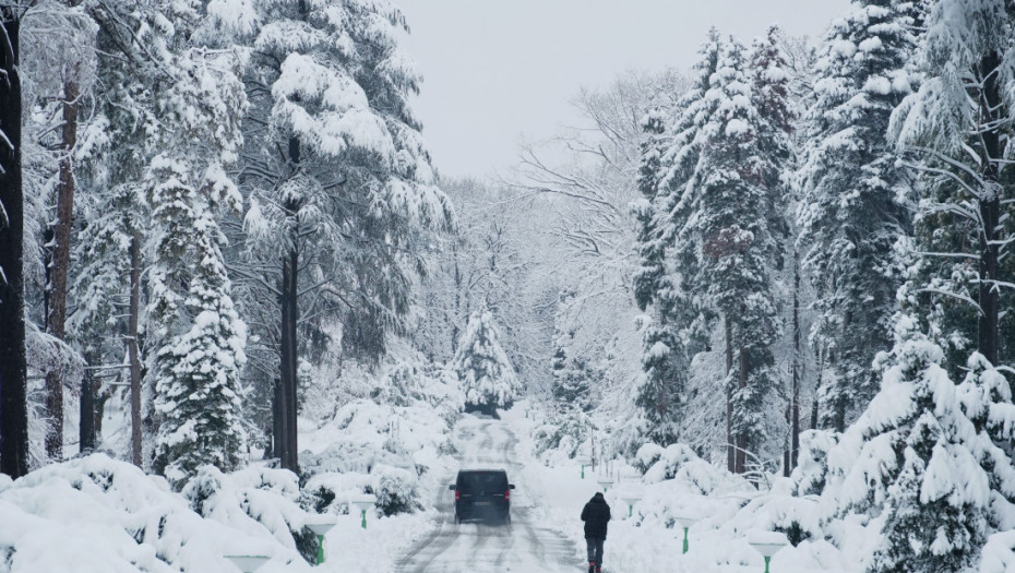 Novo upozorenje RHMZ: Sutra ledena kiša i intenzivne snežne padavine - može da padne i do 15 centimetara snega