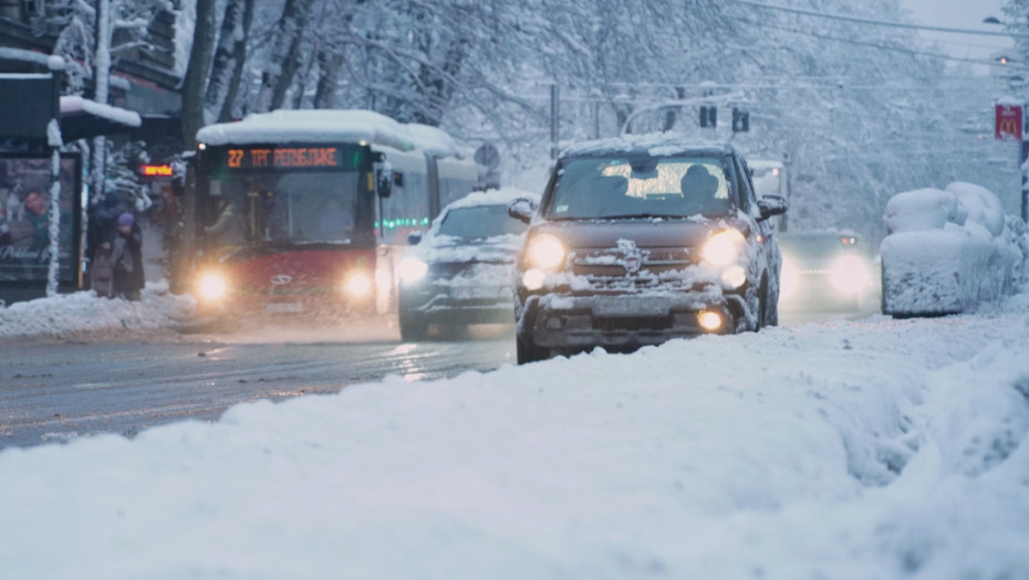 Stamatović: Vozači da budu oprezniji zbog snega i leda, ne kretati na put bez opreme