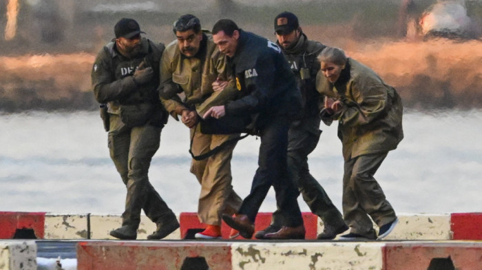 Rusija pozvala Sjedinjene Američke Države da oslobode Madura i njegovu suprugu