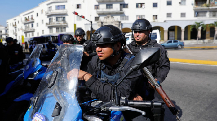 Venecuela: Pucnji u blizini predsedničke palate, vojska patrolira na ulicama