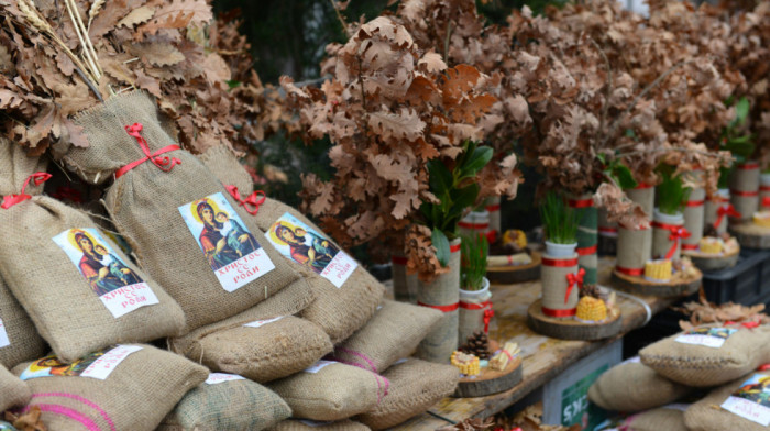 "Neka praznik donese mir, slogu i odgovornost": Državni vrh čestitao Badnji dan i Božić vernicima pravoslavne vere