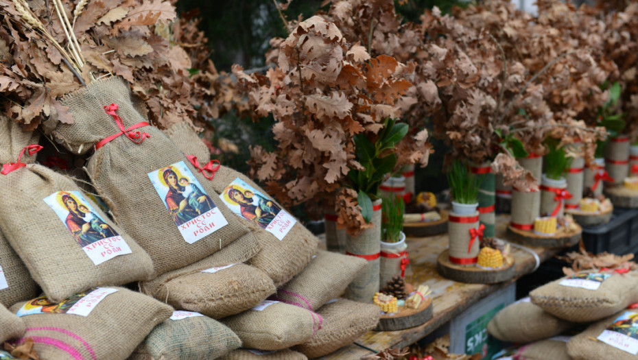 "Neka praznik donese mir, slogu i odgovornost": Državni vrh i drugi zvaničnici čestitali vernicima Badnji dan i Božić