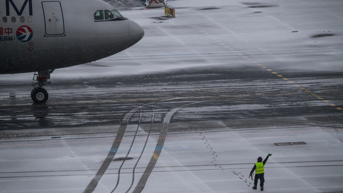 Haos na aerodromima u Evropi zbog snega: Koja su prava putnika u slučaju otkazivanja ili pomeranja leta