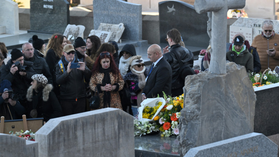 Poslednji ispraćaj Brižit Bardo: Sahranjena bez nacionalnih počasti i u strogoj privatnosti na groblju u Sen Tropeu