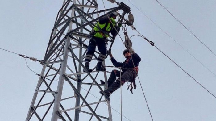 Stiže struja u Mačvu i Podrinje: Do kraja dana popravke na mreži u okolini Loznice i Valjeva